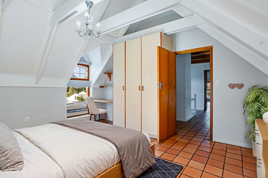 4 Bedroom Property for Sale in Hoog En Droog Western Cape